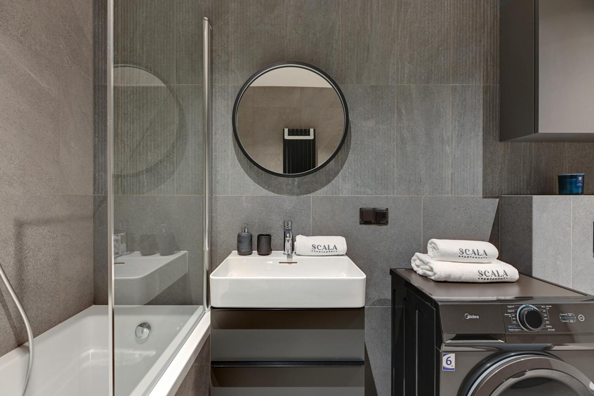 Apartament Scala 60c Center By Lion